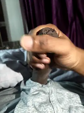 Snapshot of rahul234__ chatting on 02/16/26, 06:15 rahul234 online show from 02/16/26, 06:15