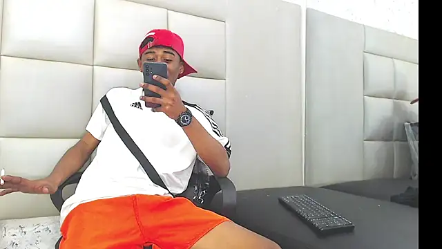 Snapshot of TonnyMarck chatting on 02/03/26, 02:53 TonnyMarck online show from 02/03/26, 02:53