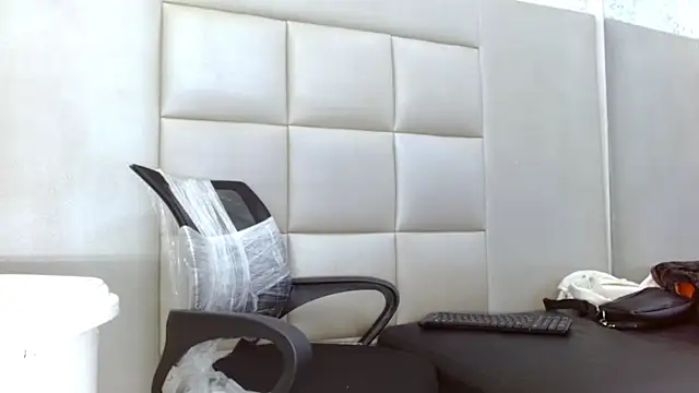 Snapshot of TonnyMarck chatting on 02/23/26, 02:42 TonnyMarck online show from 02/23/26, 02:42