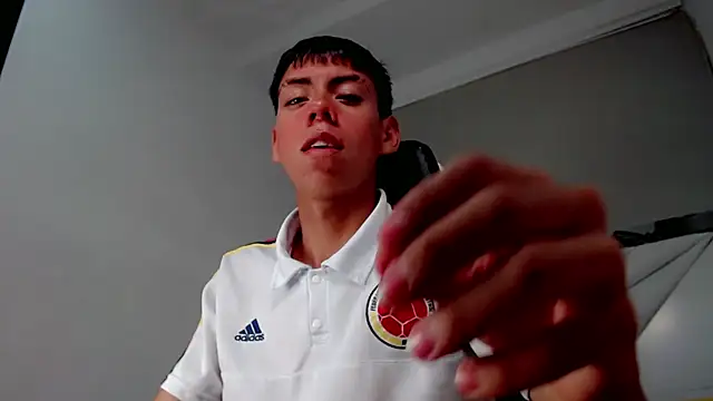 Snapshot of Liarr_ chatting on 02/07/26, 07:39 Liarr online show from 02/07/26, 07:39