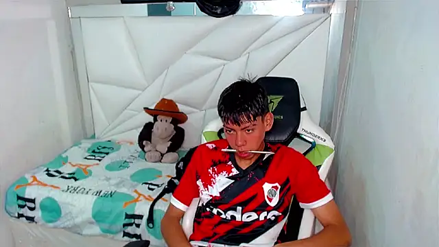 Liarr  online show from 03/13/26, 08:04