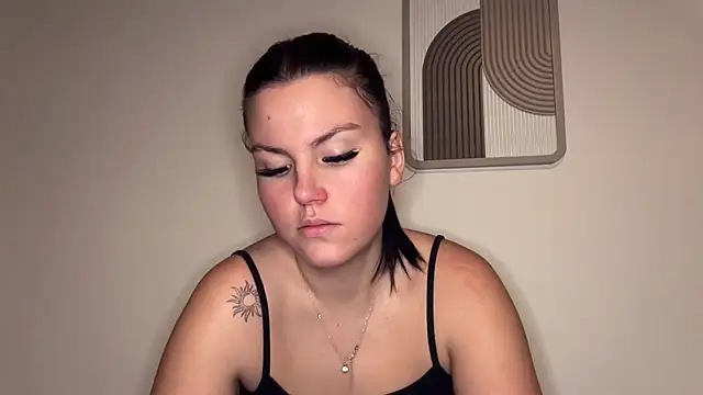 Snapshot of kiaraaaa75 chatting on 02/03/26, 06:24 kiaraaaa75 online show from 02/03/26, 06:24