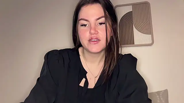 Snapshot of kiaraaaa75 chatting on 02/13/26, 04:14 kiaraaaa75 online show from 02/13/26, 04:14