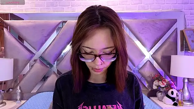 Snapshot of HarperrWest chatting on 02/02/26, 08:51 HarperrWest online show from 02/02/26, 08:51