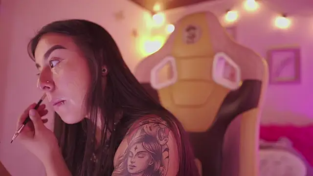 Snapshot of mavi_boo chatting on 02/05/26, 06:34 mavi boo online show from 02/05/26, 06:34