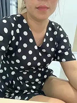 Snapshot of Baby-lovely69 chatting on 06/16/26, 06:05 Baby-lovely69 online show from 06/16/26, 06:05