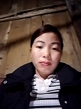 Snapshot of Ella-aa chatting on 02/08/26, 11:02 Ella-aa online show from 02/08/26, 11:02