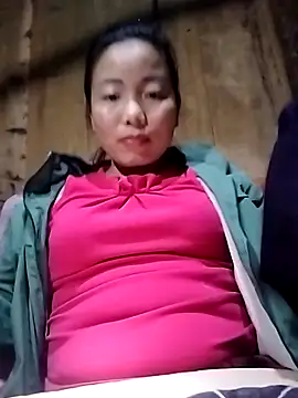 Snapshot of Ella-aa chatting on 02/20/26, 06:37 Ella-aa online show from 02/20/26, 06:37