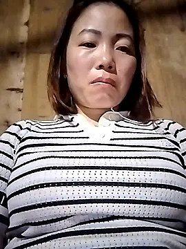 Snapshot of Ella-aa chatting on 02/24/26, 10:08 Ella-aa online show from 02/24/26, 10:08