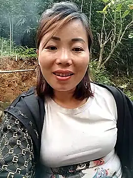 Ella-aa online show from 03/29/26, 09:53