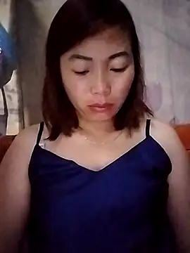 Ella-aa online show from 04/13/26, 09:20