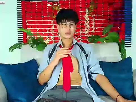 Snapshot of ThiiagoSaeenz chatting on 02/19/26, 03:30 ThiiagoSaeenz online show from 02/19/26, 03:30