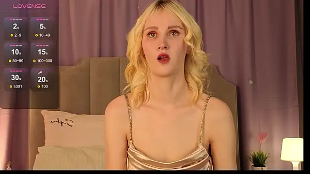 CrystalLili online show from 03/23/26, 07:23