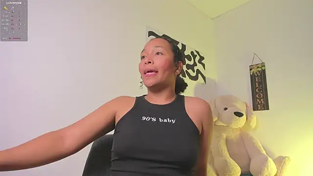 Snapshot of Nia13 chatting on 02/05/26, 05:12 Nia13 online show from 02/05/26, 05:12