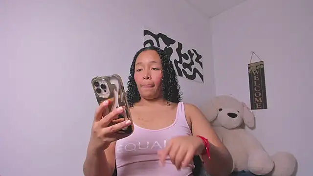 Snapshot of Nia13 chatting on 02/24/26, 06:00 Nia13 online show from 02/24/26, 06:00