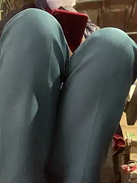 Snapshot of YANINA120 chatting on 02/02/26, 01:37 YANINA120 online show from 02/02/26, 01:37