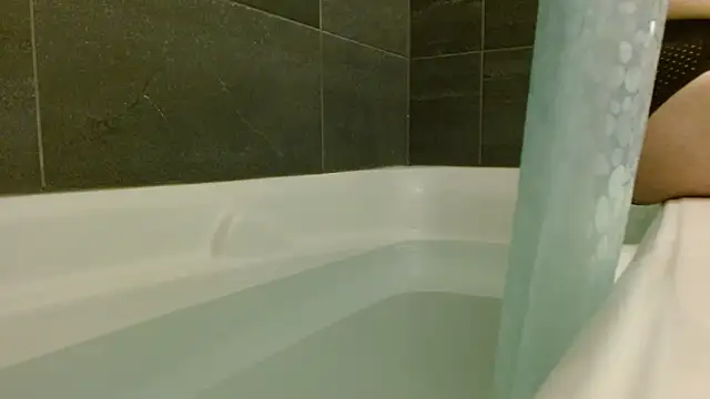 Snapshot of Slottiesun chatting on 02/05/26, 02:05 Slottiesun online show from 02/05/26, 02:05