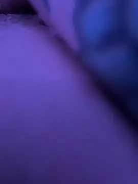 Snapshot of mileslongdeep chatting on 02/19/26, 12:01 mileslongdeep online show from 02/19/26, 12:01