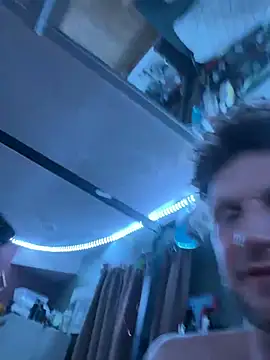 Snapshot of mileslongdeep chatting on 02/26/26, 11:42 mileslongdeep online show from 02/26/26, 11:42