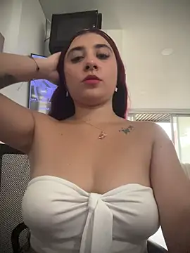 Snapshot of Nahomy_Benett chatting on 02/11/26, 11:37 Nahomy Benett online show from 02/11/26, 11:37