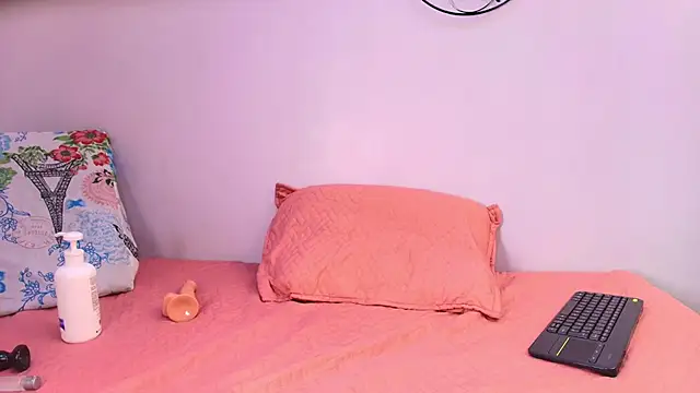 Snapshot of melany_roberts_ chatting on 02/13/26, 03:13 melany roberts online show from 02/13/26, 03:13