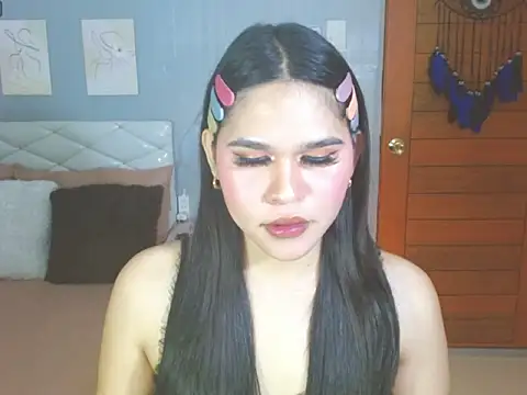 Snapshot of alianabrooks chatting on 02/15/26, 05:26 alianabrooks online show from 02/15/26, 05:26