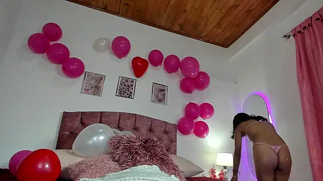 Snapshot of luna_velveth chatting on 02/13/26, 01:12 luna velveth online show from 02/13/26, 01:12