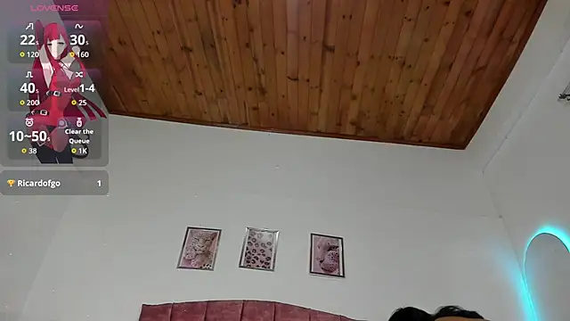 luna velveth online show from 04/03/26, 10:24