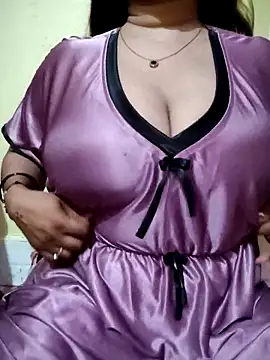 Snapshot of PARI51 chatting on 02/24/26, 08:40 PARI51 online show from 02/24/26, 08:40