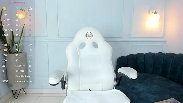 Snapshot of Lia_Velez_ chatting on 02/14/26, 03:47 Lia Velez online show from 02/14/26, 03:47