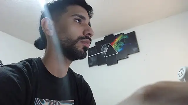 Snapshot of Arabianboyq chatting on 03/11/26, 06:47 Arabianboyq online show from 03/11/26, 06:47