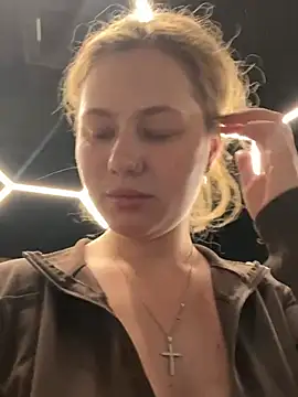 AsynaYuuki online show from 02/24/26, 07:34