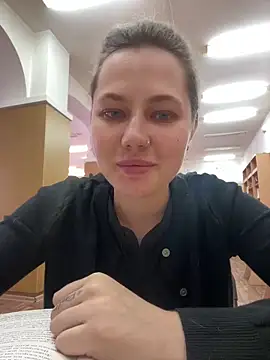 AsynaYuuki online show from 03/04/26, 12:22