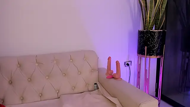 Snapshot of liorah_wolf chatting on 02/20/26, 08:20 liorah wolf online show from 02/20/26, 08:20