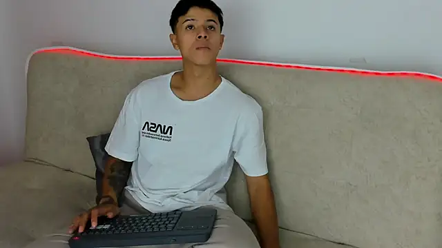  Alex Colton online show from 07/06/26, 09:50