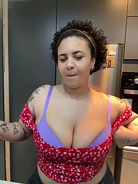 Snapshot of BabyChanntal chatting on 02/09/26, 11:09 BabyChanntal online show from 02/09/26, 11:09