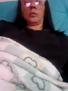 Snapshot of Renataalves chatting on 06/18/26, 12:22 Renataalves online show from 06/18/26, 12:22