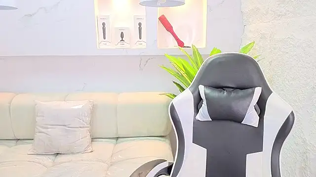 Snapshot of aurora_tp chatting on 02/25/26, 02:32 aurora tp online show from 02/25/26, 02:32