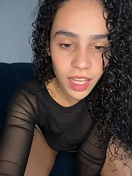 SirenStell0 online show from 04/17/26, 02:03