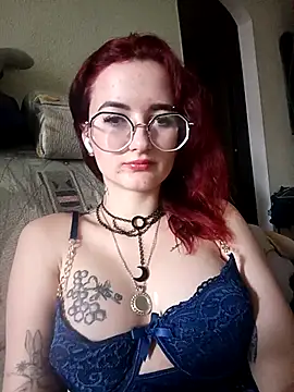 Snapshot of Persefoha chatting on 02/18/26, 11:06 Persefoha online show from 02/18/26, 11:06