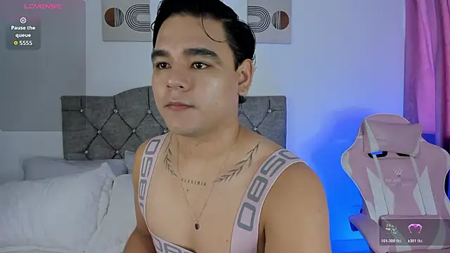 Snapshot of NoahVance chatting on 02/02/26, 03:00 NoahVance online show from 02/02/26, 03:00