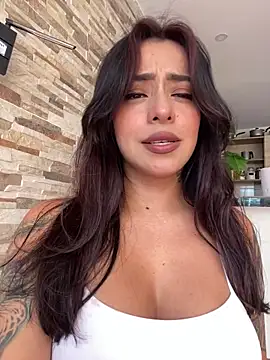 Snapshot of foxxy_lover chatting on 02/11/26, 04:01 foxxy lover online show from 02/11/26, 04:01