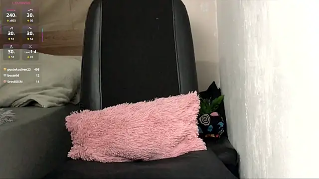 Snapshot of blackberrystarsunshine chatting on 06/30/26, 02:56 blackberrystarsunshine online show from 06/30/26, 02:56