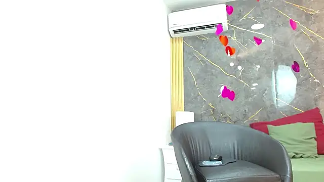 Snapshot of JORDAN_MOOR chatting on 02/13/26, 07:43 JORDAN MOOR online show from 02/13/26, 07:43