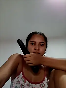 Snapshot of LiaRose- chatting on 03/03/26, 08:31 LiaRose- online show from 03/03/26, 08:31