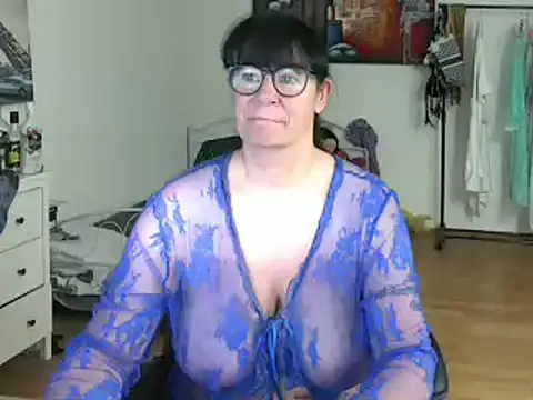 Sylly online show from 02/26/25, 07:31