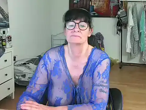 Sylly online show from 03/09/25, 11:25