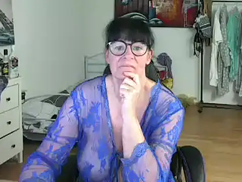 Sylly online show from 03/12/25, 01:30