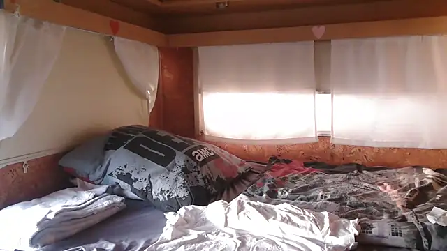 Sylly online show from 02/23/26, 06:55