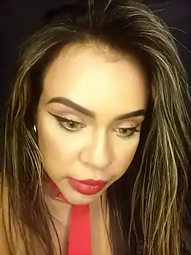 Snapshot of moannapozzy chatting on 02/15/26, 07:51 moannapozzy online show from 02/15/26, 07:51